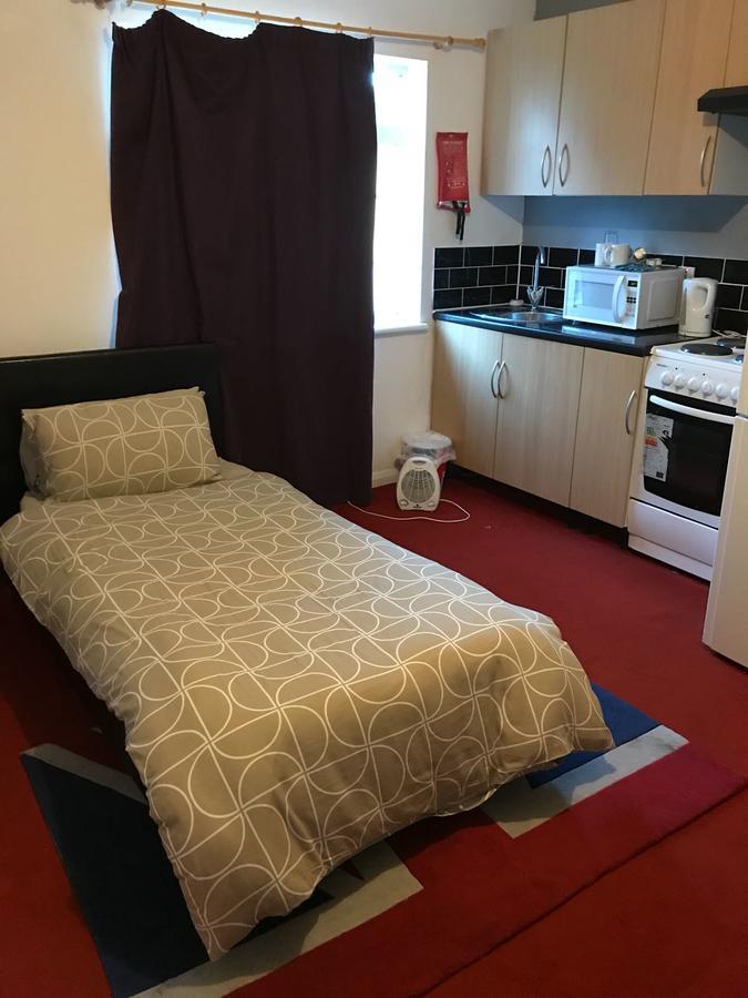 Hatfield Save-Money Rooms - 10Over10 For Price! Eksteriør bilde